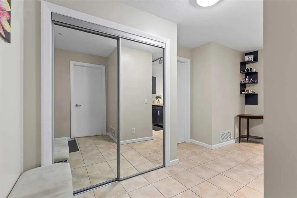 1410 1 Street SE #502