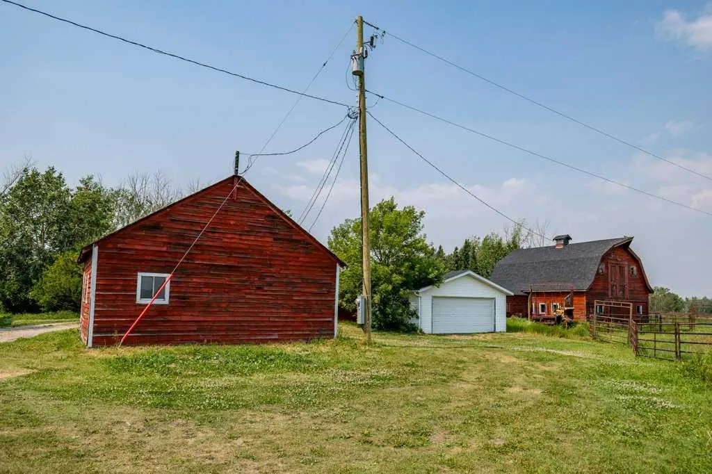 261126 Range Road 33