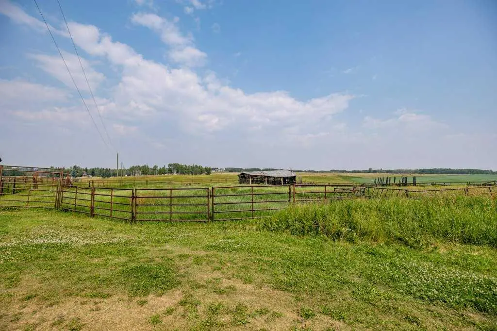 261126 Range Road 33