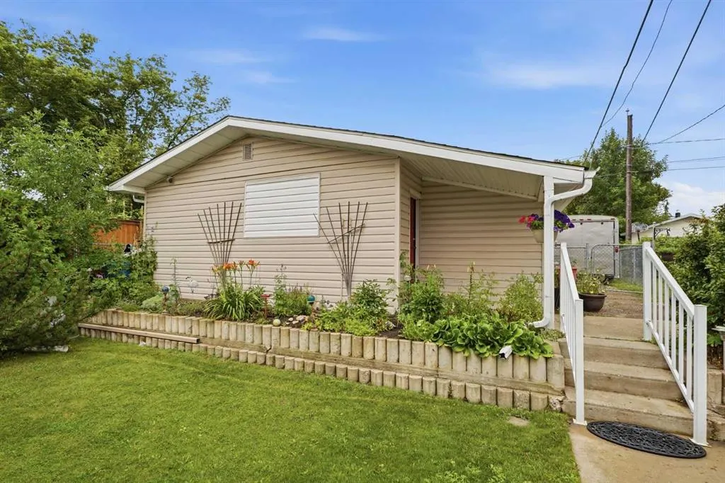 27 Fir Street