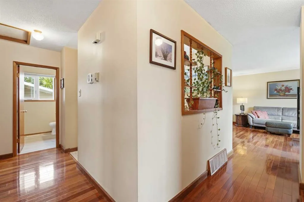 27 Fir Street