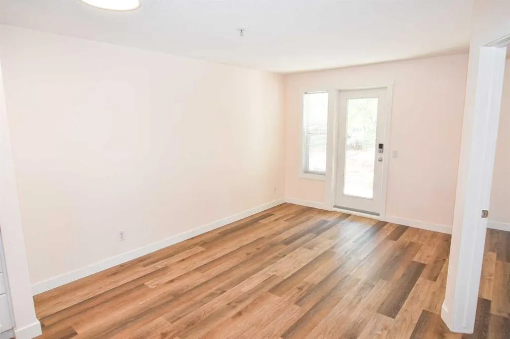 1811 34 Avenue SW #102