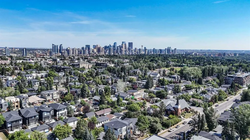 1811 34 Avenue SW #102