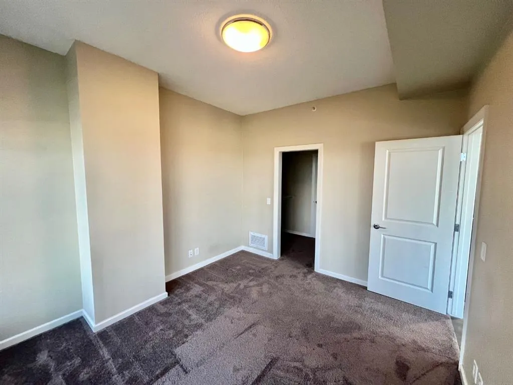 211 13 Avenue SE #2607