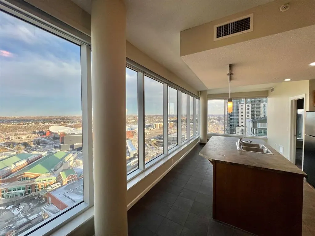 211 13 Avenue SE #2607