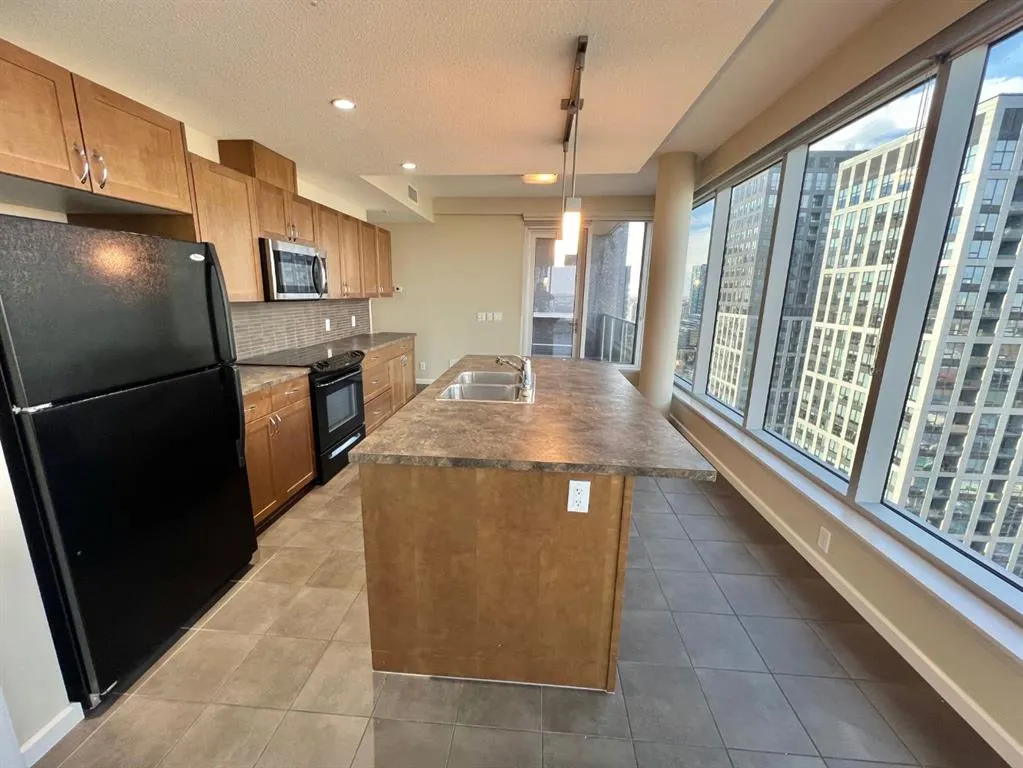 211 13 Avenue SE #2607