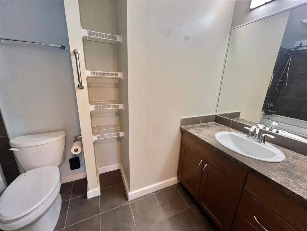 211 13 Avenue SE #2607