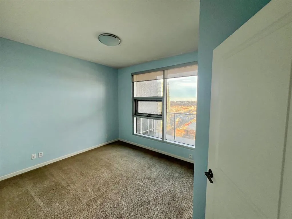 211 13 Avenue SE #2607