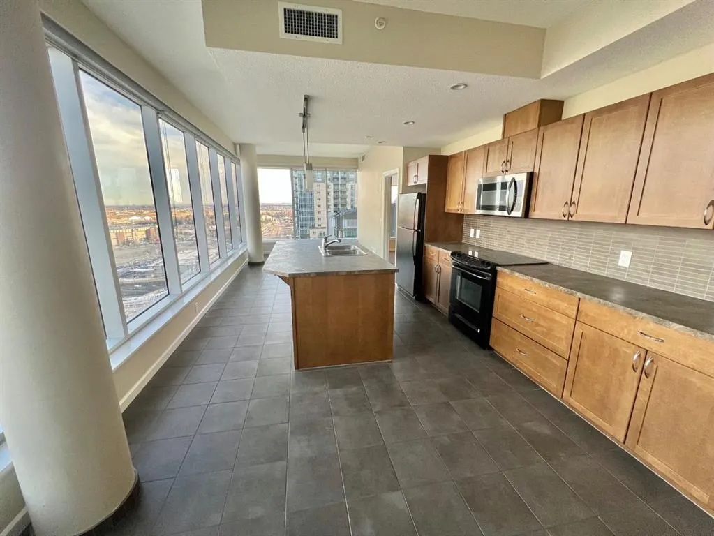 211 13 Avenue SE #2607