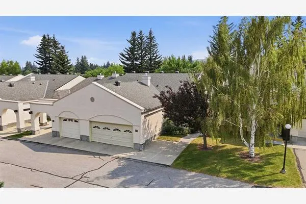 30 Sandarac Circle NW