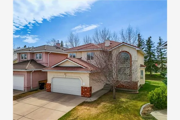 98 Hampstead Circle NW