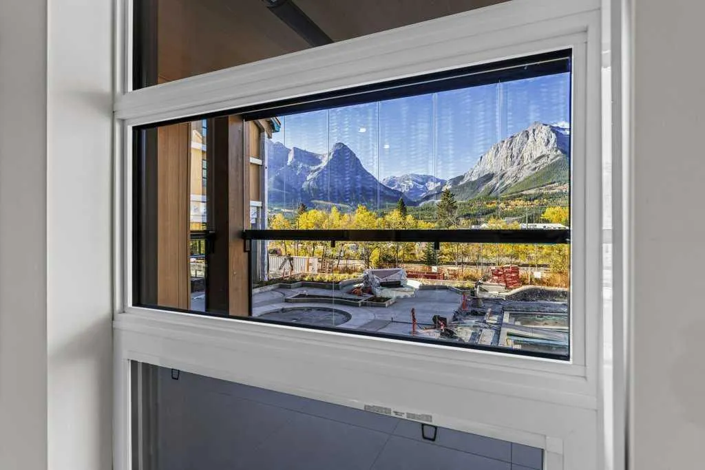 1724 Bow Valley Trail #202