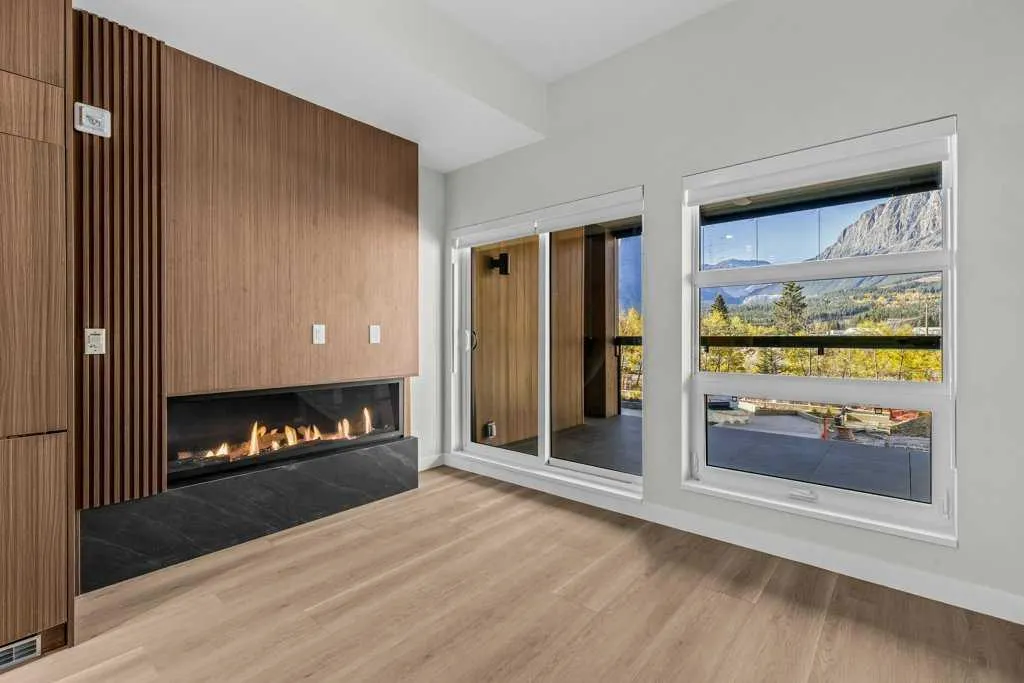 1724 Bow Valley Trail #202