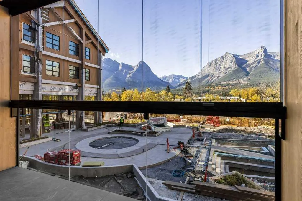 1724 Bow Valley Trail #202