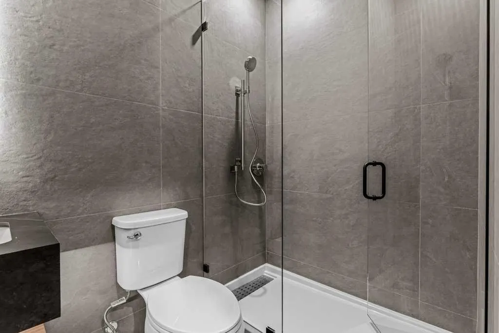 1724 Bow Valley Trail #202