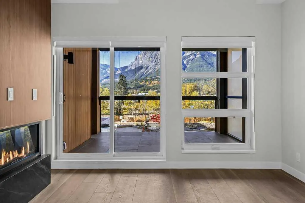 1724 Bow Valley Trail #202