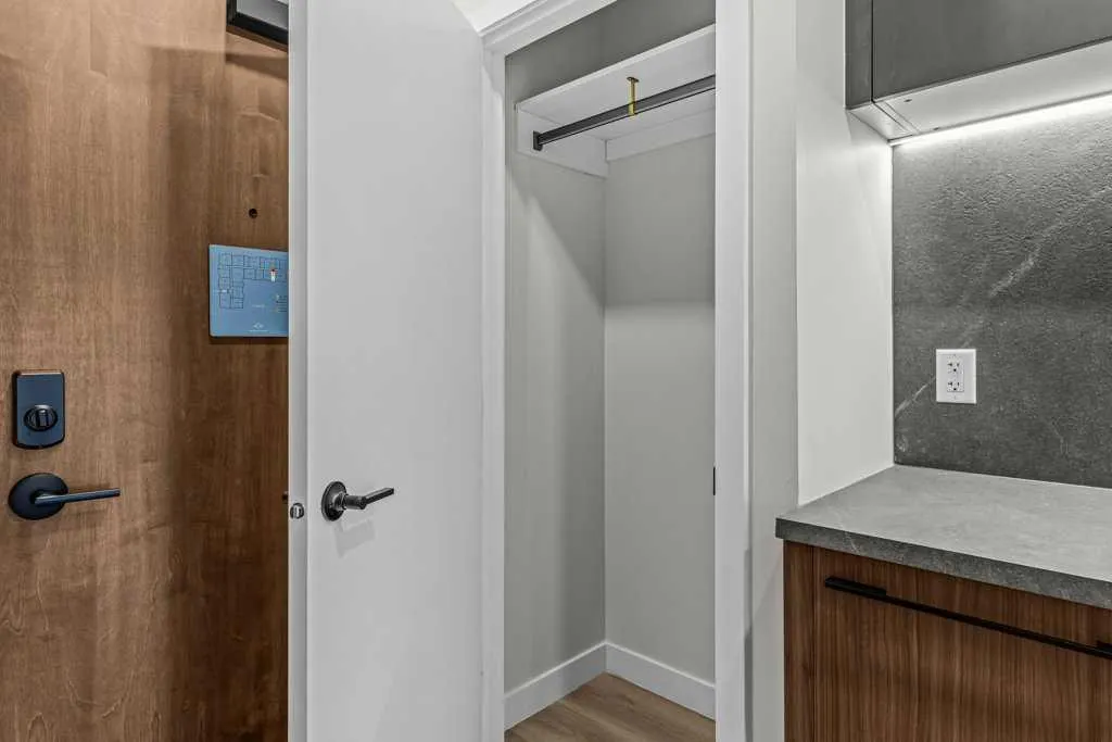 1724 Bow Valley Trail #202