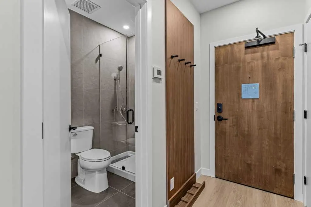 1724 Bow Valley Trail #202