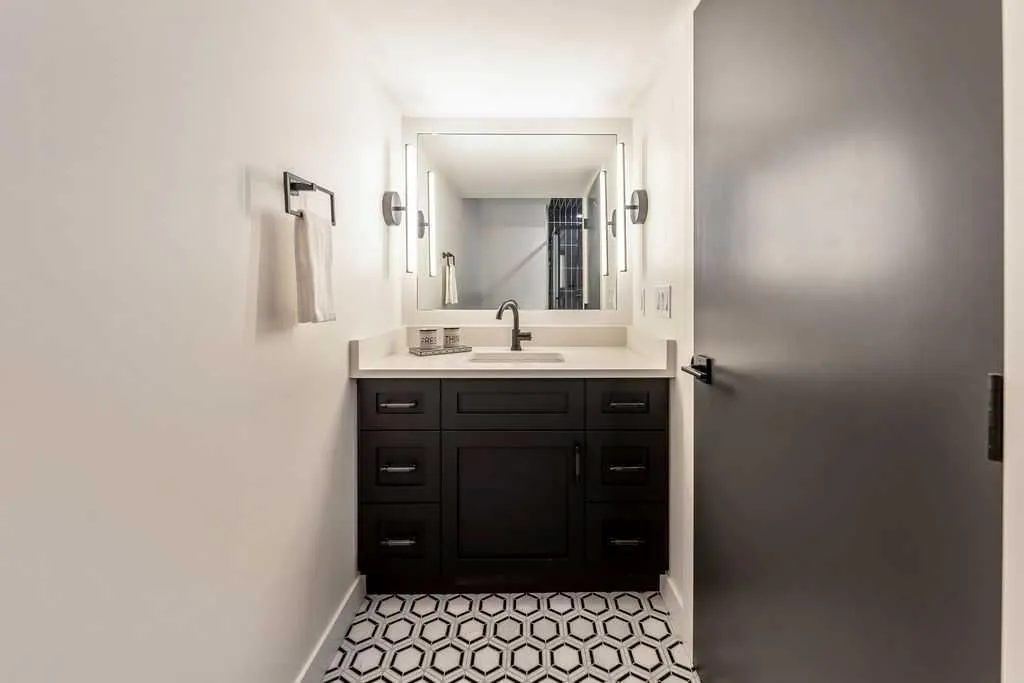 2011 Palliser Drive SW