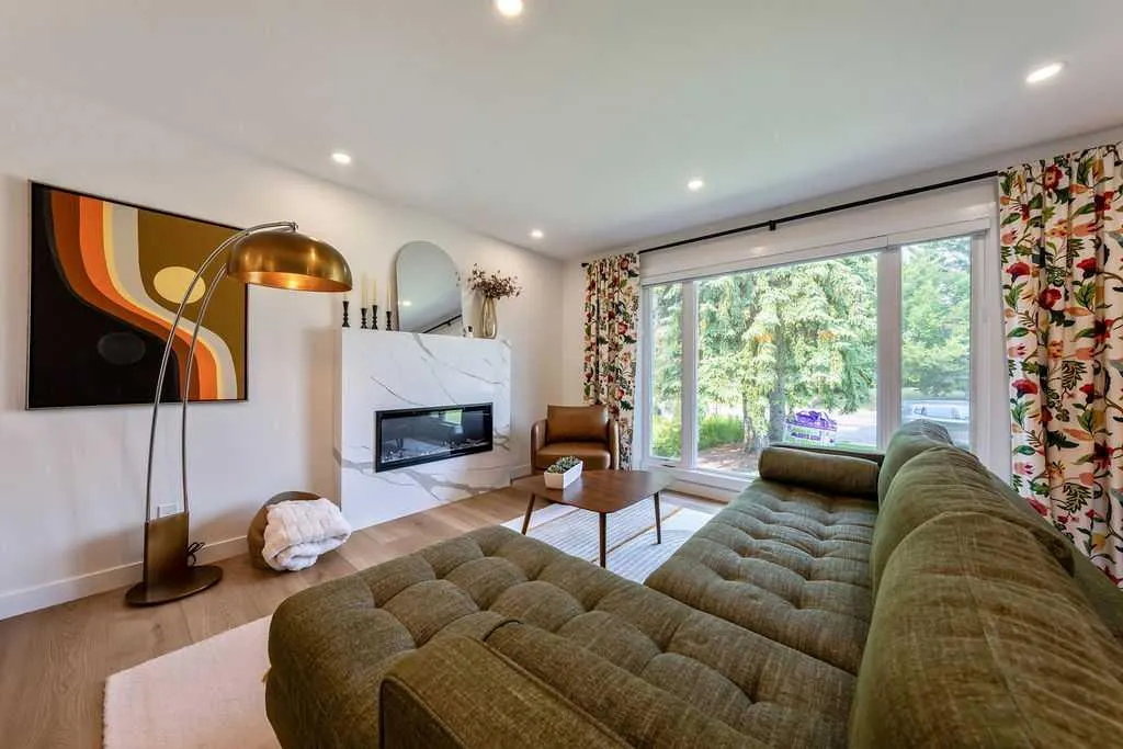 2011 Palliser Drive SW