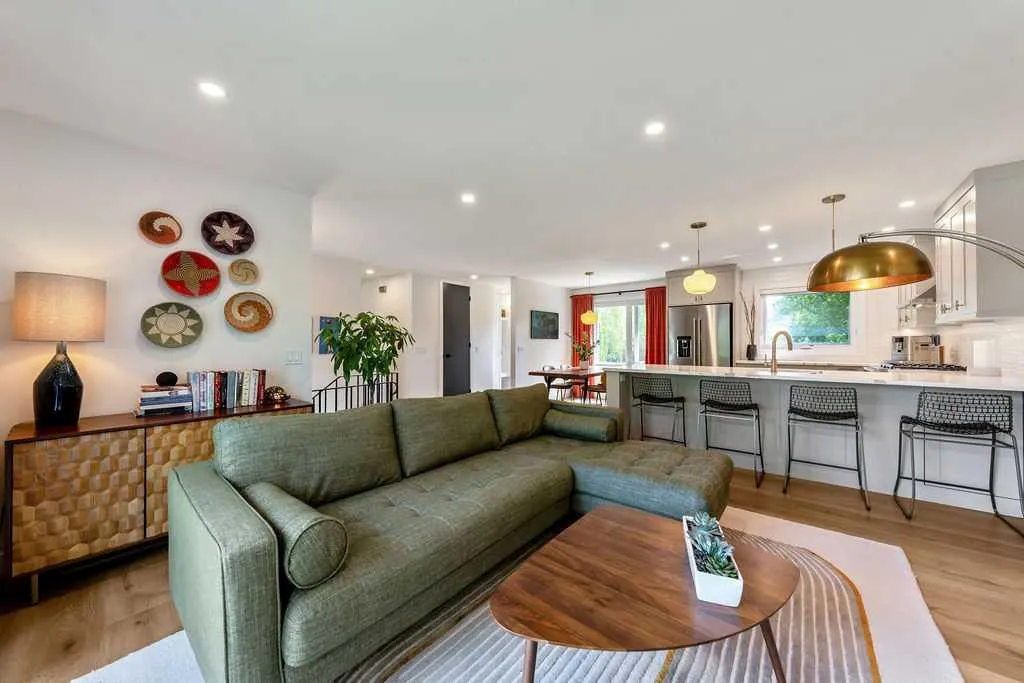 2011 Palliser Drive SW