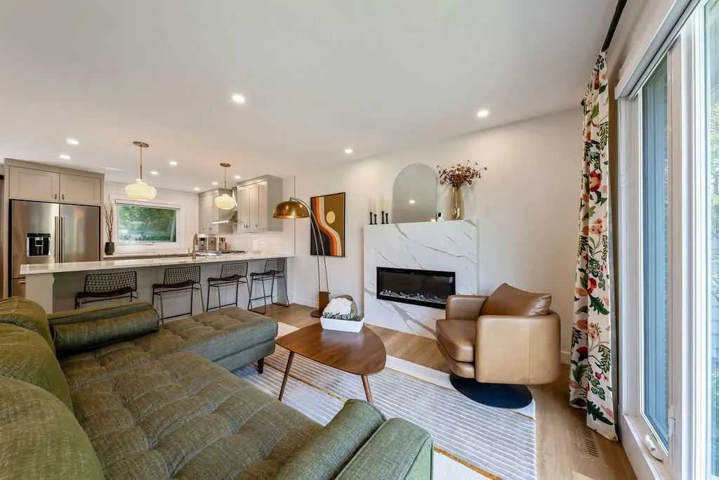 2011 Palliser Drive SW