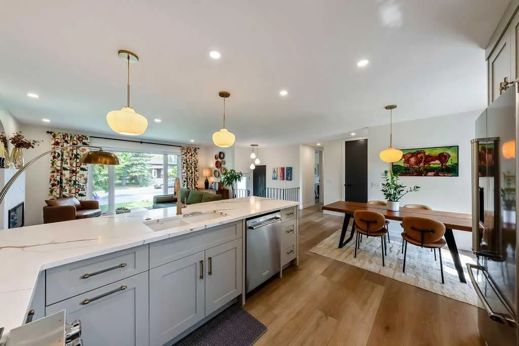 2011 Palliser Drive SW