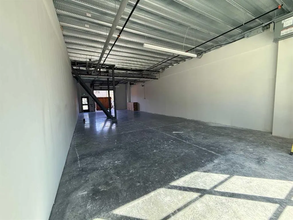 1 Industrial Place NE #113A