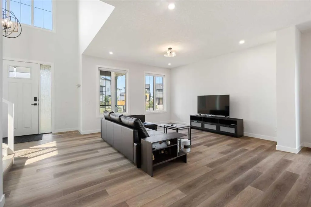 6 Elderberry Way
