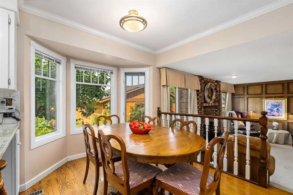 152 Templewood Road NE