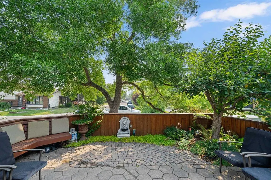 152 Templewood Road NE