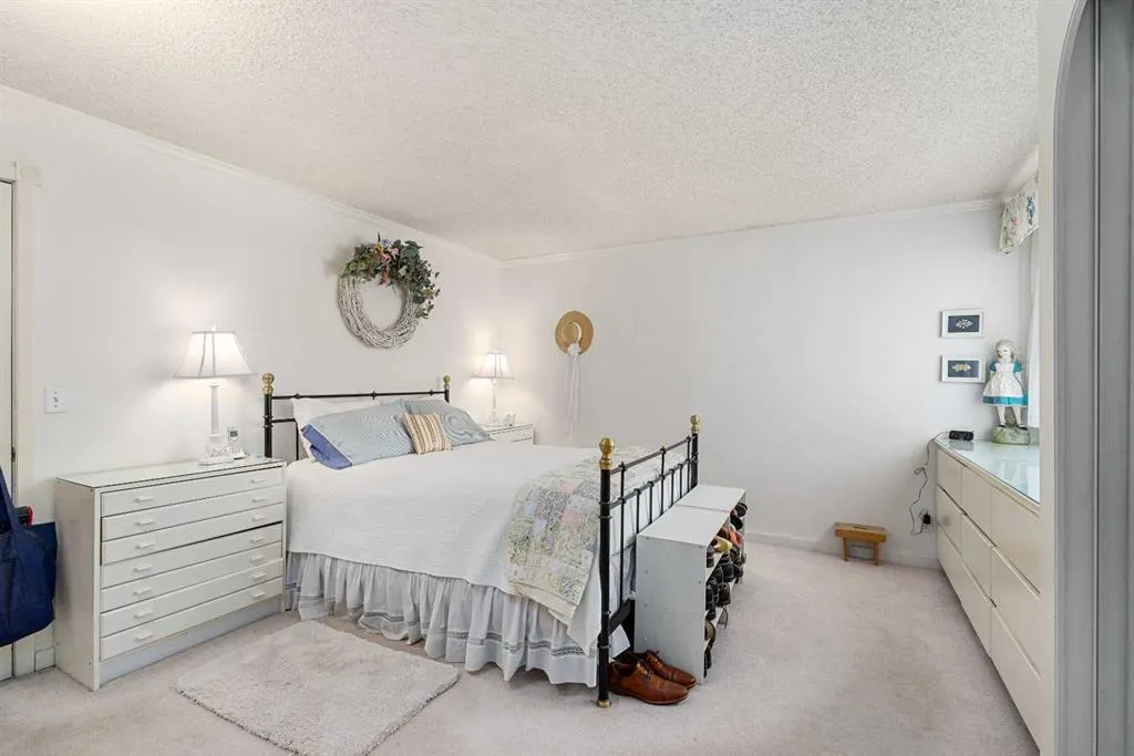 152 Templewood Road NE
