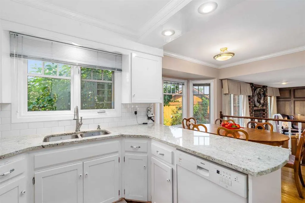 152 Templewood Road NE