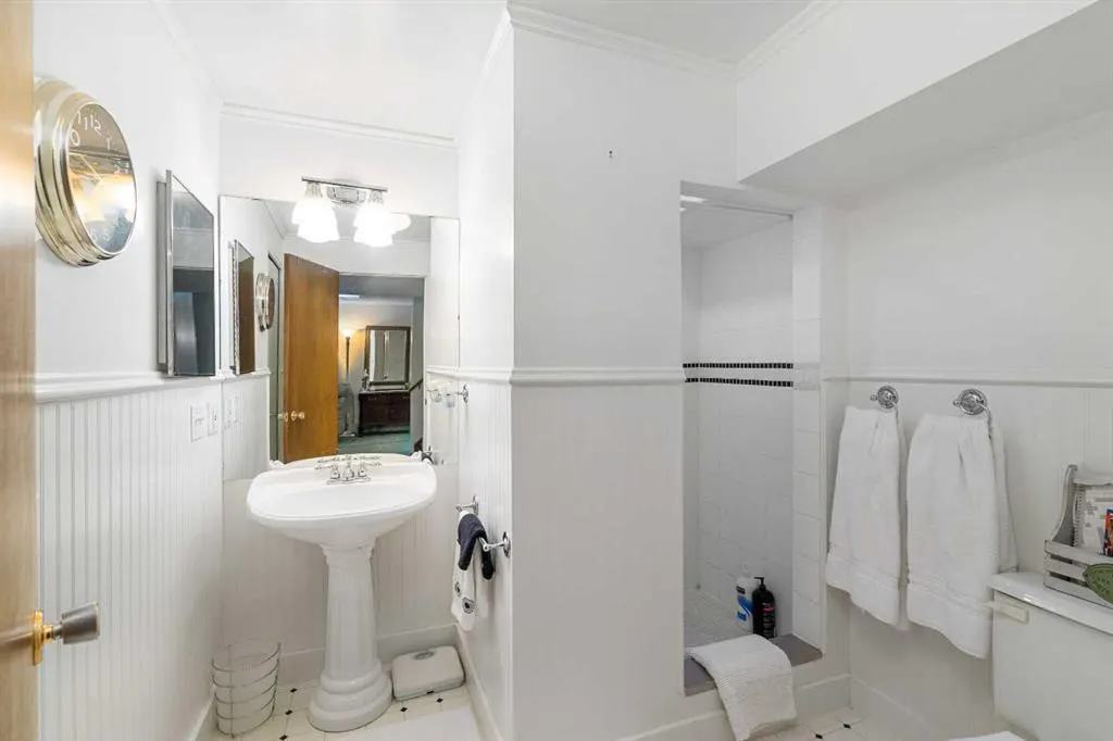152 Templewood Road NE
