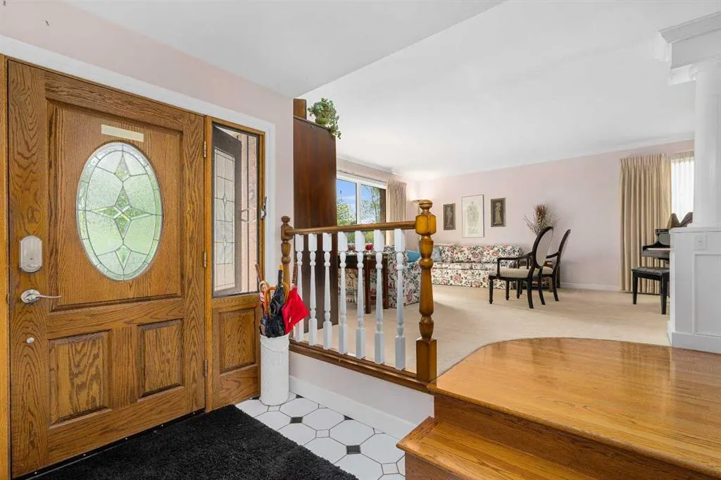 152 Templewood Road NE