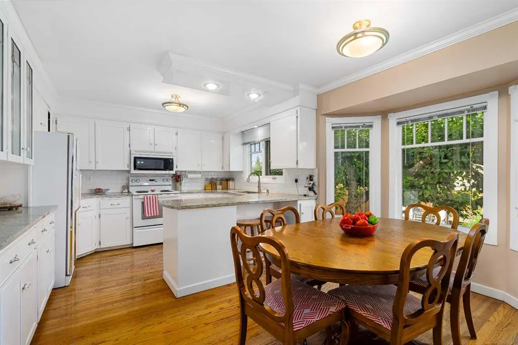 152 Templewood Road NE
