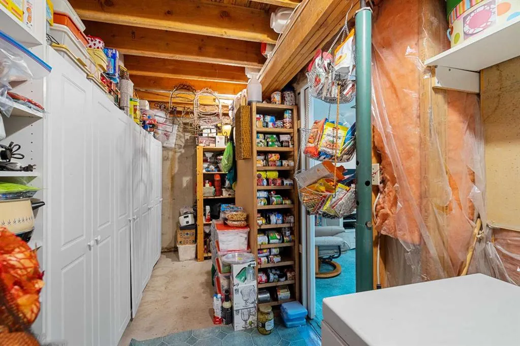 152 Templewood Road NE
