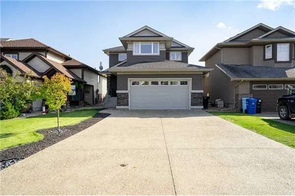 103 Falcon Green