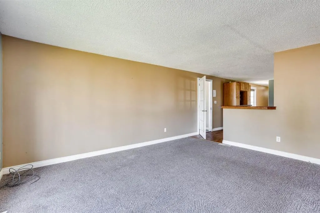 368 Grey Crescent