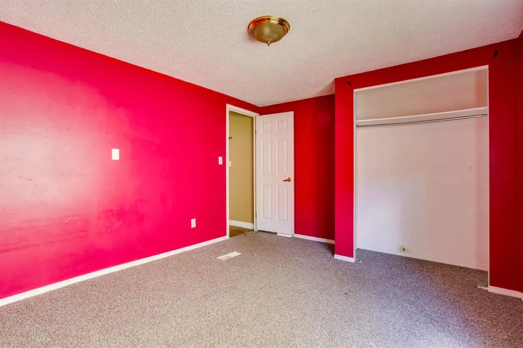 368 Grey Crescent