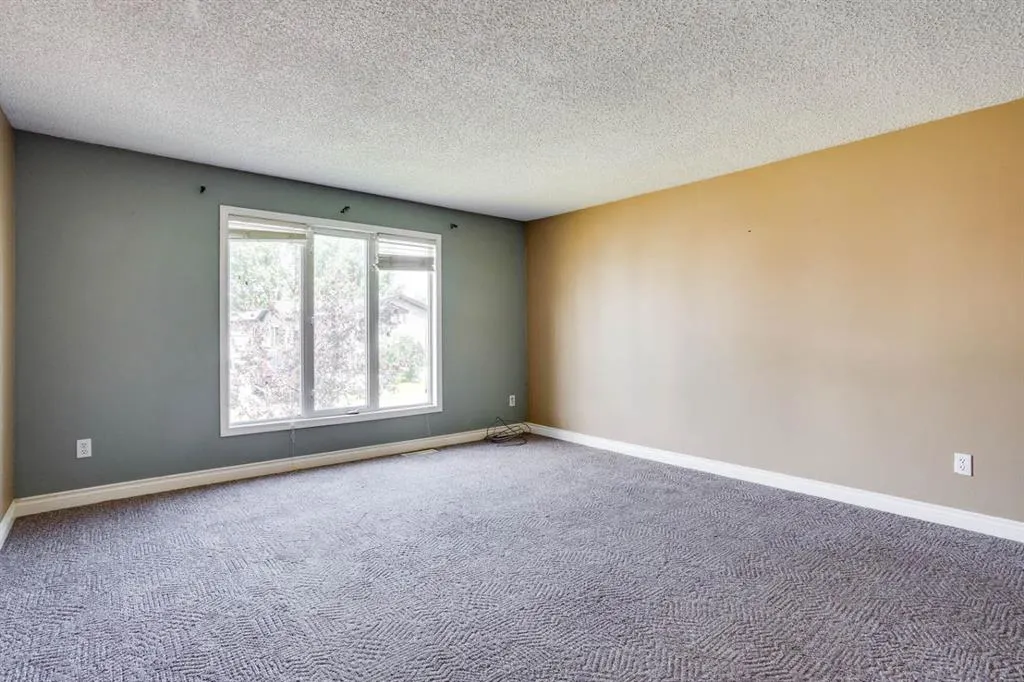 368 Grey Crescent