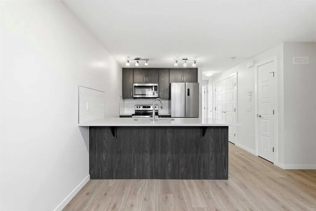124 Cranbrook Square SE