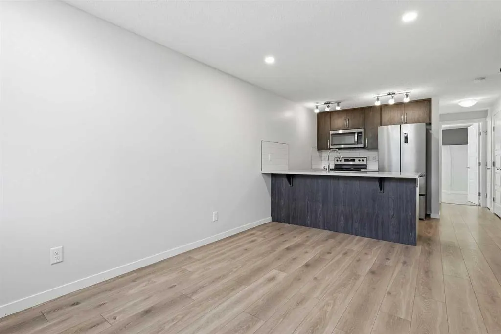 124 Cranbrook Square SE