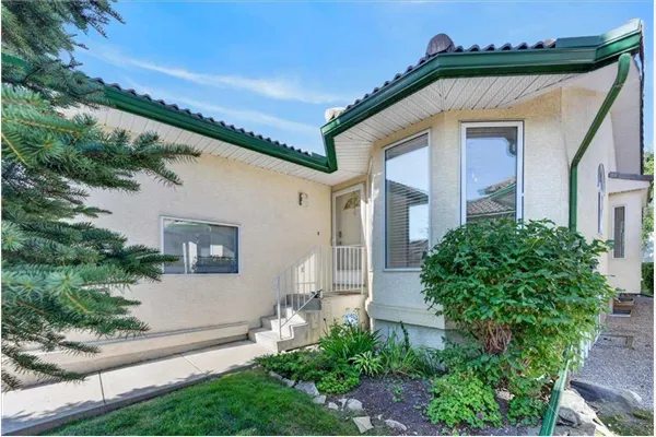 21 Strathearn Gardens SW