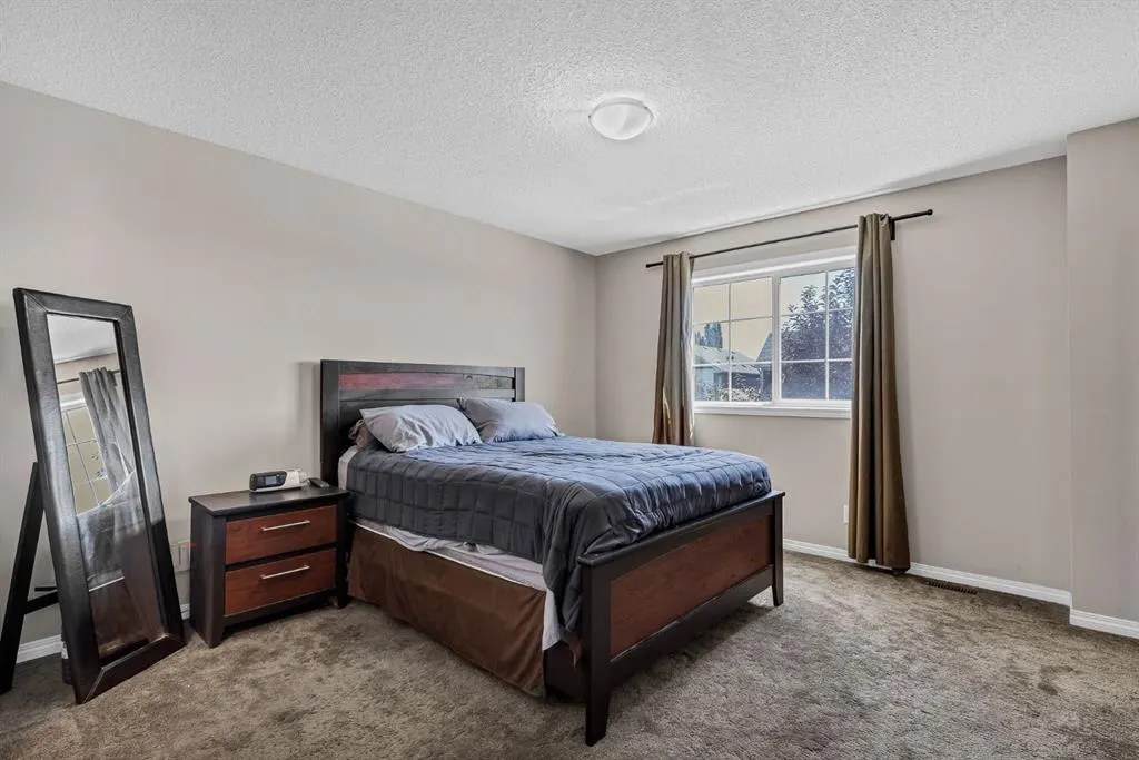 54 Autumn View SE