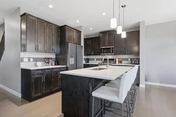 2632 Ravenslea Gardens SE