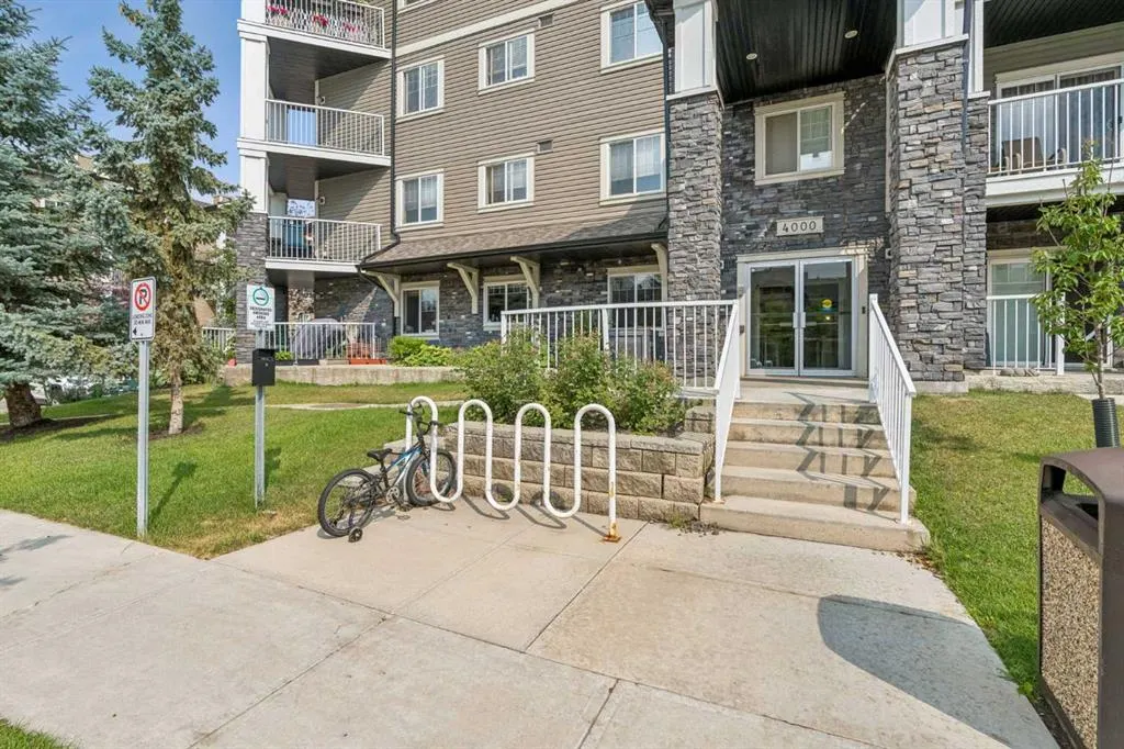 115 Prestwick Villas SE #4410