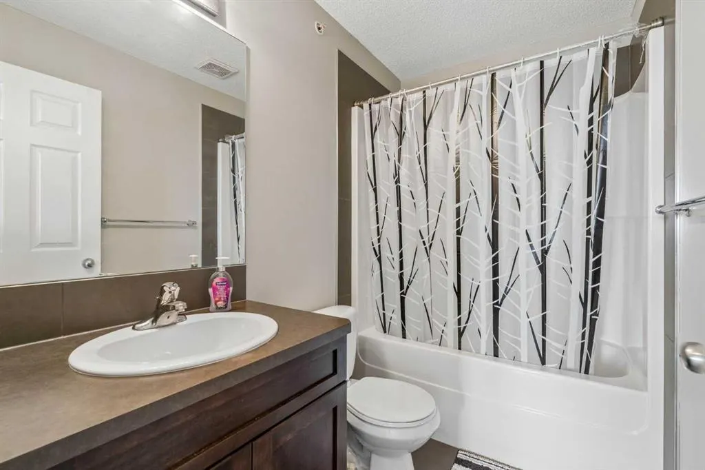 115 Prestwick Villas SE #4410