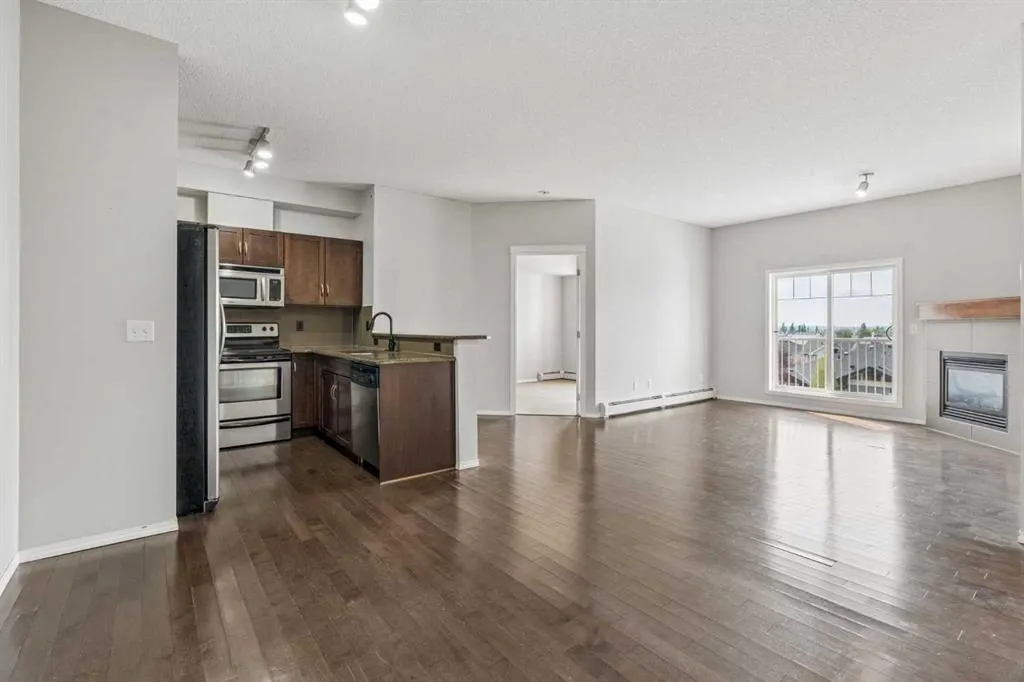 115 Prestwick Villas SE #4410