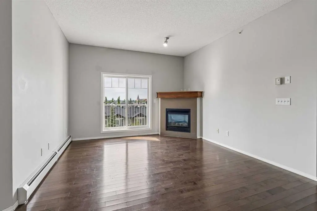 115 Prestwick Villas SE #4410
